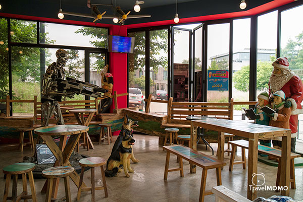 Game Museum Cafe in Heyri Art Valley