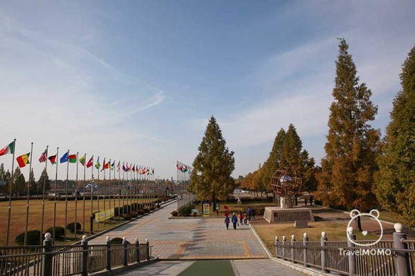 The entrance of Ilsan Lake Park in Seoul, Korea 韓國首爾一山湖水公園入口