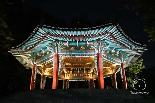 The pavilion at Namsan, Seoul 首爾南山的涼亭