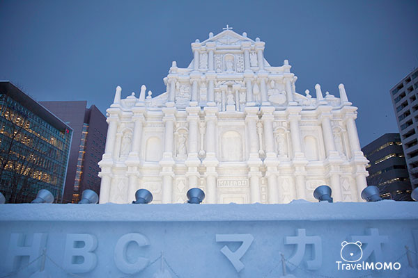 The Ruins of St. Paul snow sculpture in Sapporo Snow Festival 2016. 2016 年札幌雪祭澳門牌坊大型雪像