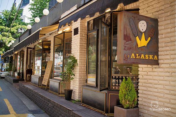 Le Alaska cafe in Gangnam