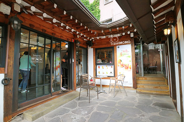 Hanok cafe in Samcheong-dong