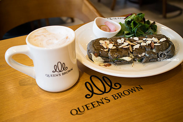 Queen's Brown in Busan