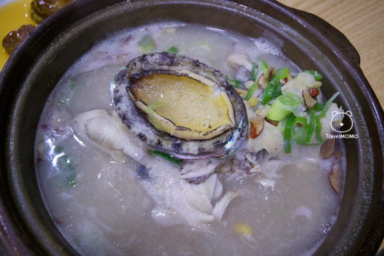 Ginseng Chicken Soup with Abalone 鮑魚人蔘雞湯